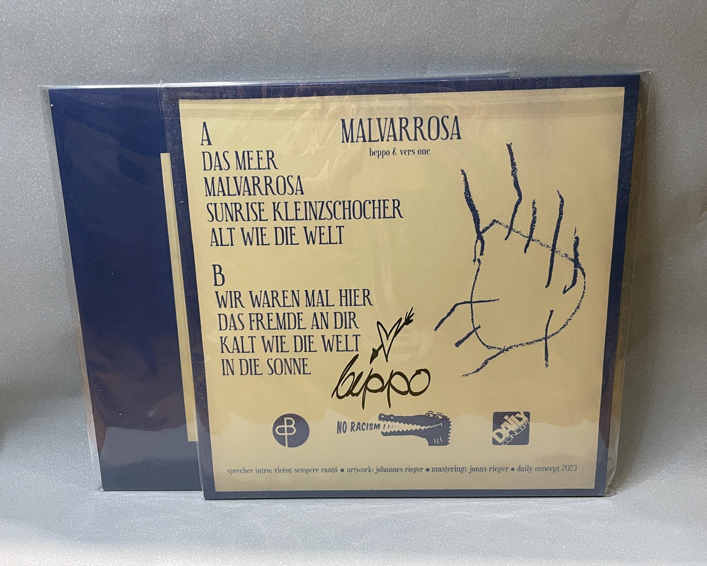 Malvarrosa | Signed